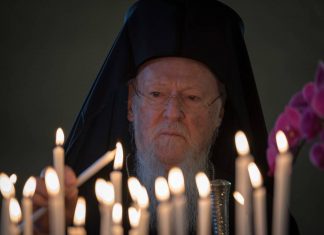 Το δώρο – κειμήλιο του Ν.Σμύρνης στον Πατριάρχη