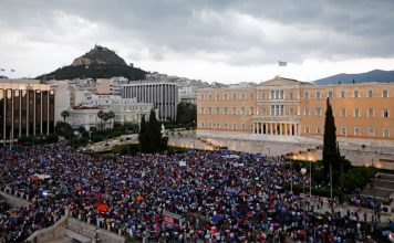 Ανομία και διχασμός στην ελληνική κοινωνία