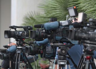 Προσπάθεια χειραγώγησης των μέσων με κάθε τρόπο