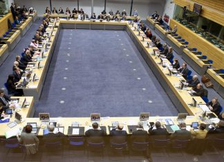 Κοιτώντας νηφάλια το Γιούρογκρουπ