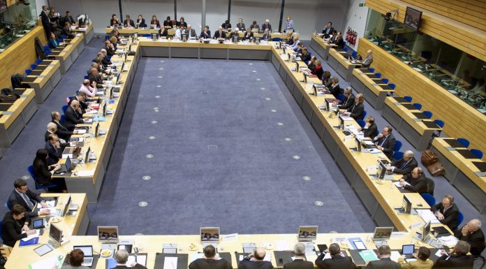 Κοιτώντας νηφάλια το Γιούρογκρουπ