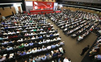 Η απώλεια της ευπρέπειας στον πολιτικό λόγο