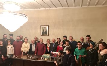 Καλοδεχούμενος ο Νέος Χρόνος Πρωτοχρονιάτικα Κάλαντα σε όλες τις γωνιές της Πόλης