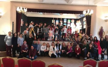 Αυλαία στο ”ΚΑΛΕΙΔΟΣΚΟΠΙΟ” στο Μέγα Ρεύμα